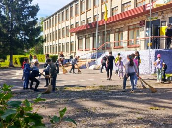 Субботник перед новым учебным годом
