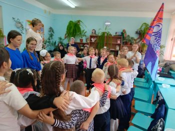 Орлята присоединились к орлятскому кругу